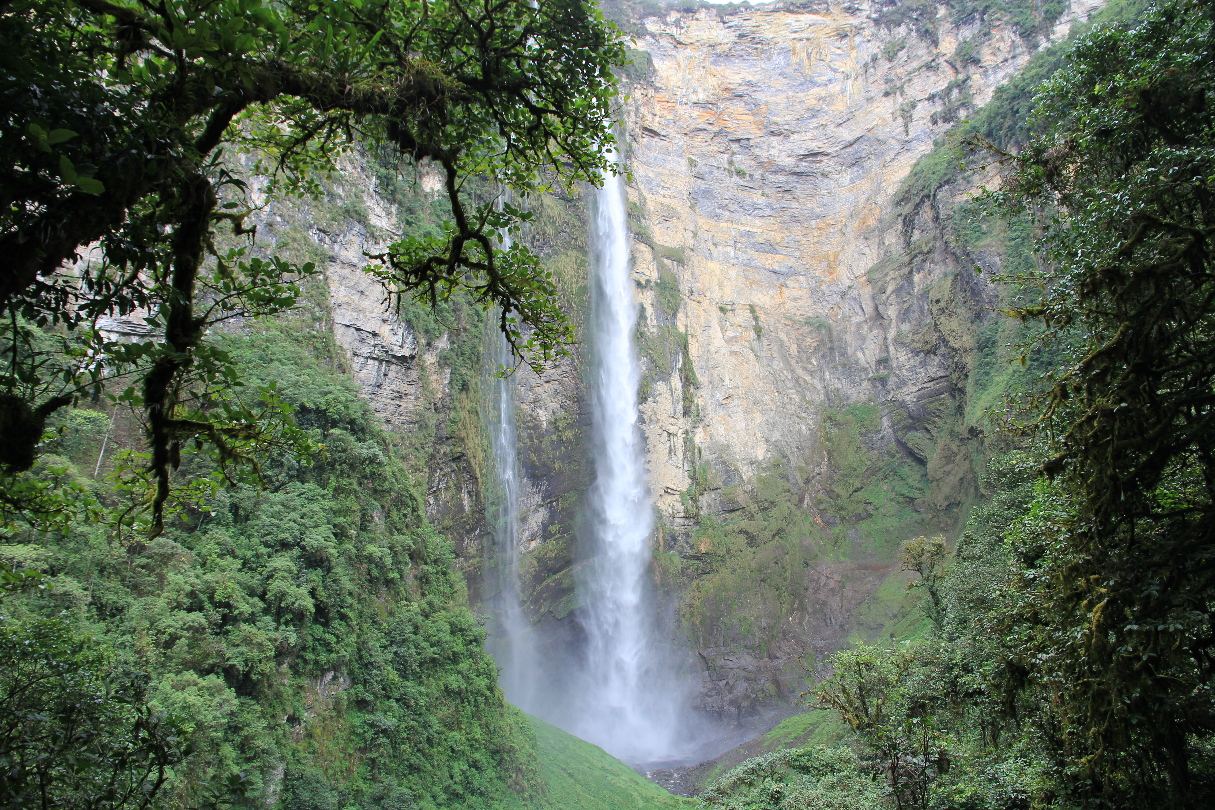 Am Gotca-Wasserfall.