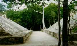 Coba - Ballspielplatz