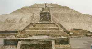 Sonnenpyramide