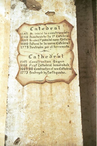 Schild in der Kathedrale mit den Aufbau und Zerstrungsdaten von Antje Baumann